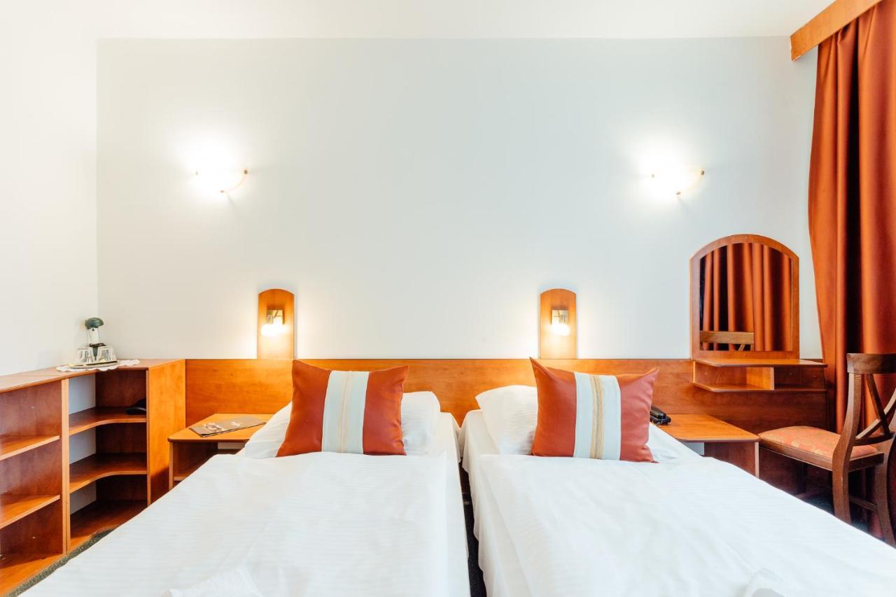 Hotel Sachticka Banská Bystrica Esterno foto