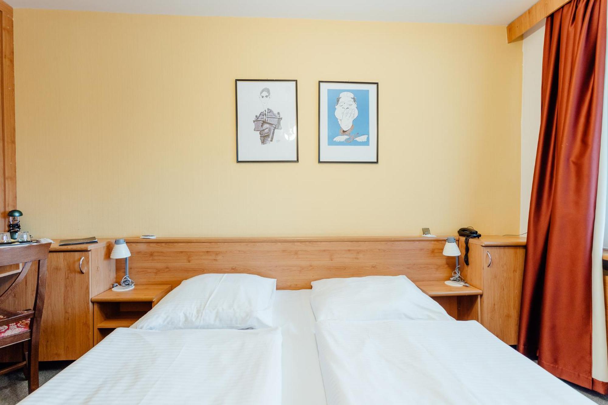 Hotel Sachticka Banská Bystrica Esterno foto
